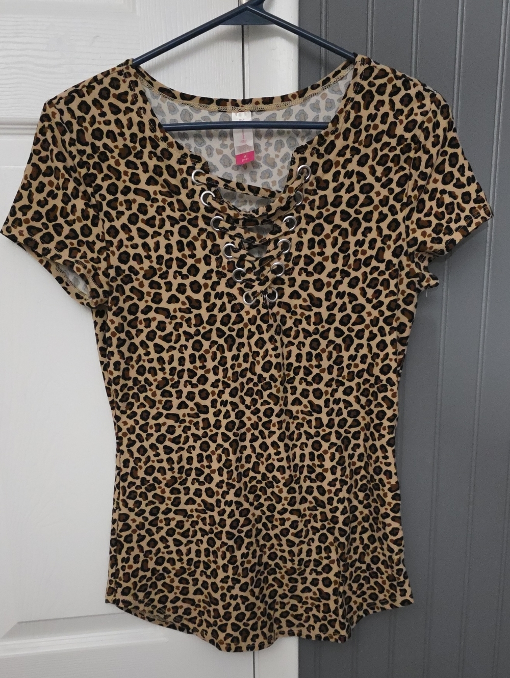 No Boundaries Leopard Lace-Up Short Sleeve Top - Tan/Black